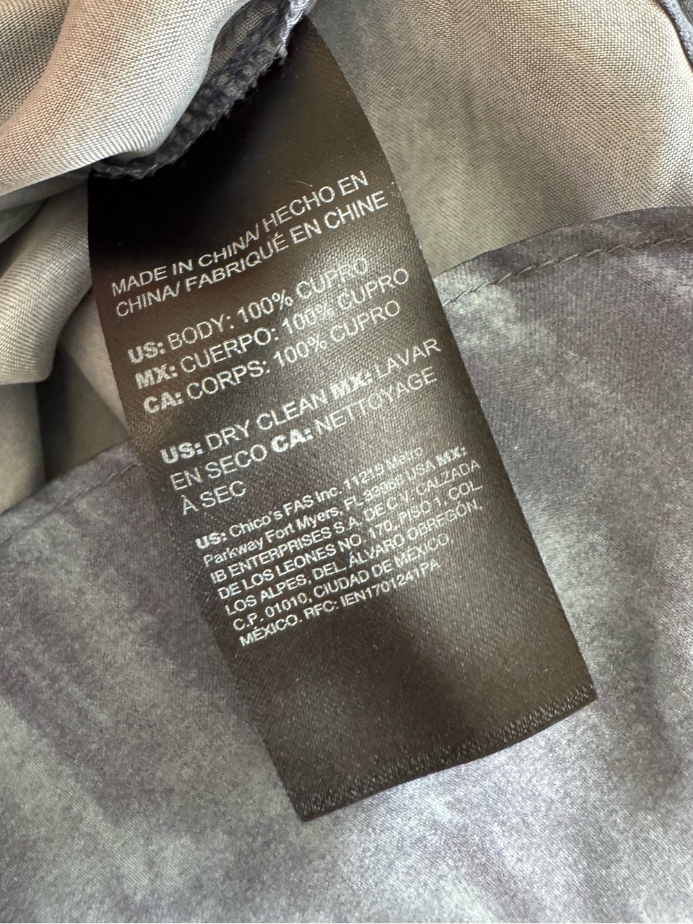 NWOT White House | Black Market - Blue Keyhole Mock Neck Longsleeve Blouse - Picture 12 of 12